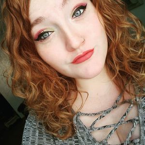 Meet your Posher, Alicia